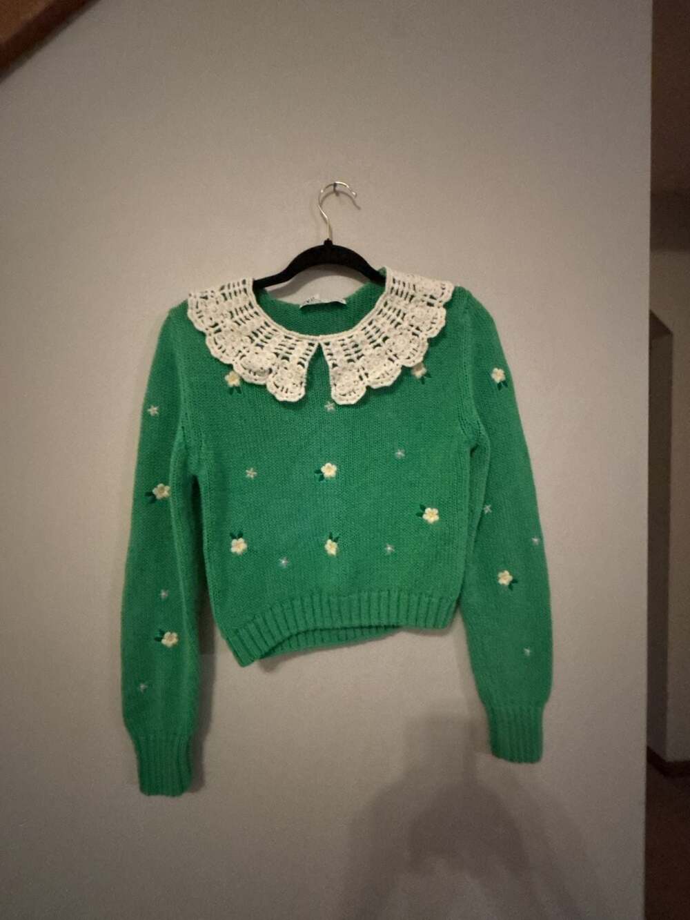 Zara Green Embroidered Knit Cropped Sweater with Crochet Peter Pan Collar Size M